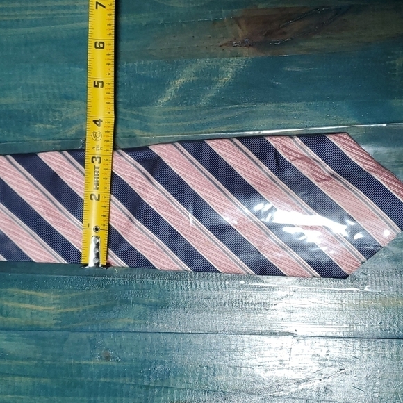 Pink & Dark Blue Striped Necktie Geoffrey Beene - Picture 7 of 7